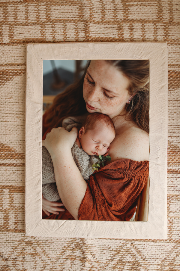 40x60cm (16x24inch) Portrait Framed White