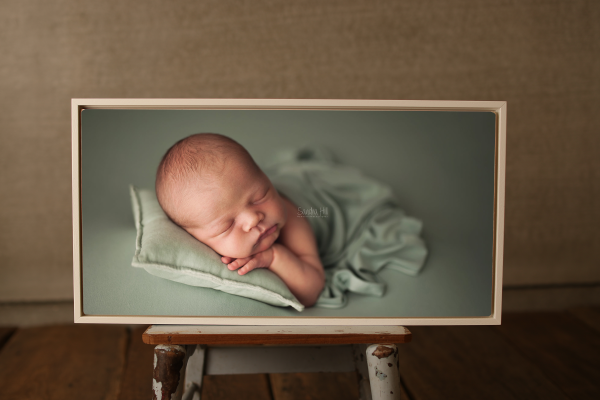 30x60cm (12x24 inch) Floating Frame White
