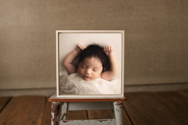 40x40cm (16x16 inch) Floating Frame White