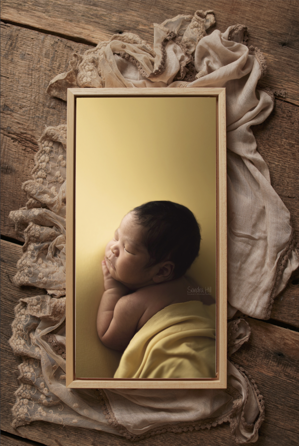 20x40cm (8x16 inch) Floating Frame - Image 2