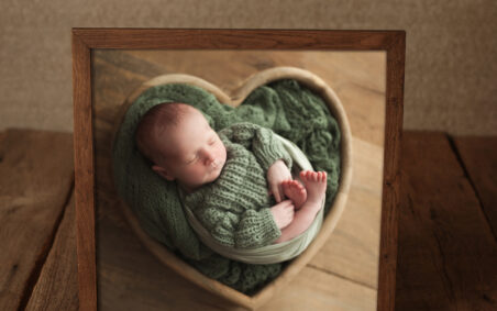50x50cm (20x20inch) Framed Canvas WALNUT